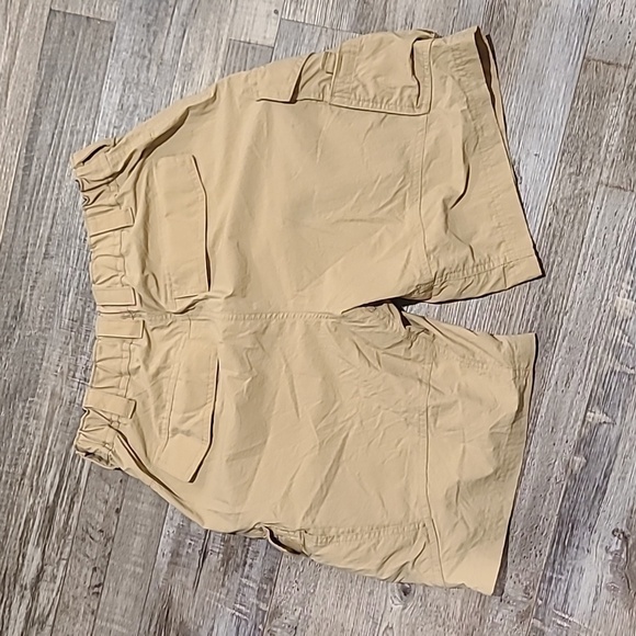 REI Women's Cargo Shorts​ - Picture 4 of 6